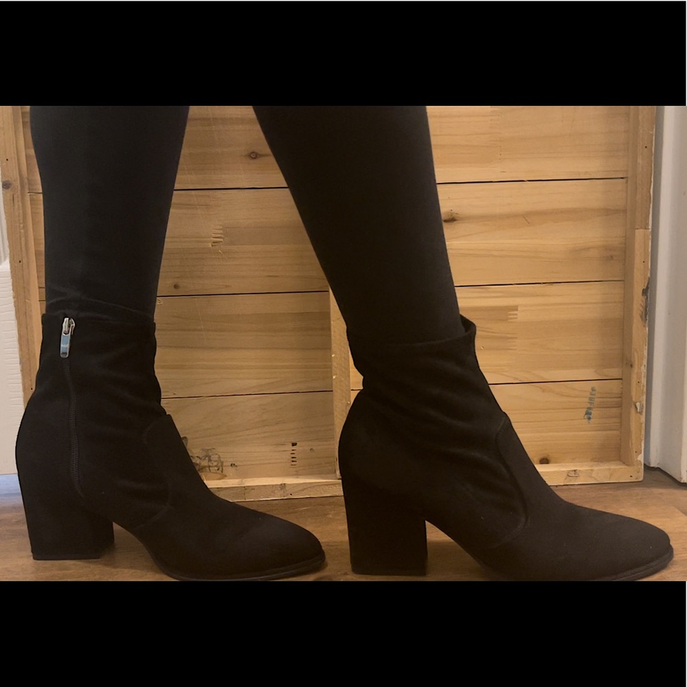 -Marc Fisher -Black Boots - Size 8.5 - Condition great only wore 2 times - Suede